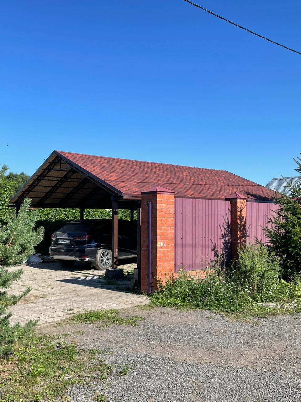 Односкатный навес у дома